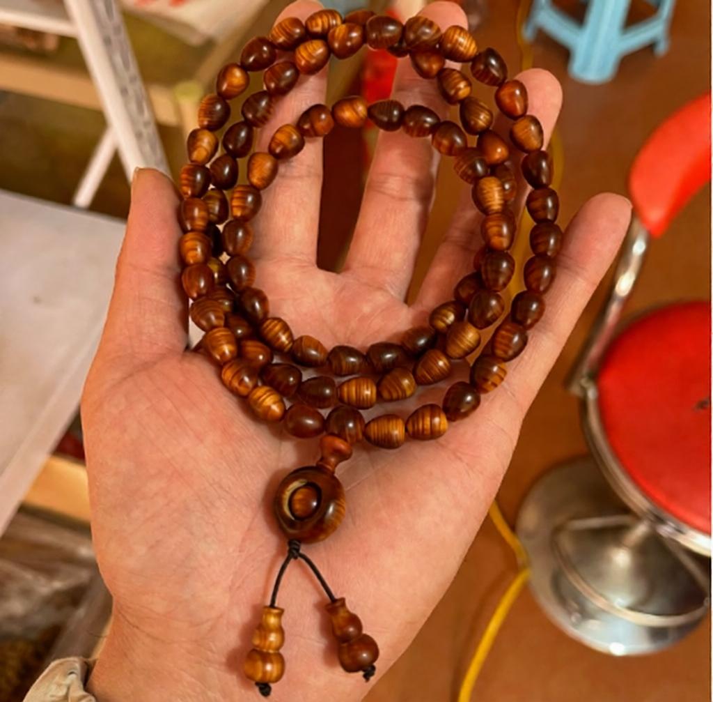 Taihang Aged Cedar Black Oil Teardrop Bead Bracelet, 8mm×10mm, 88 Beads